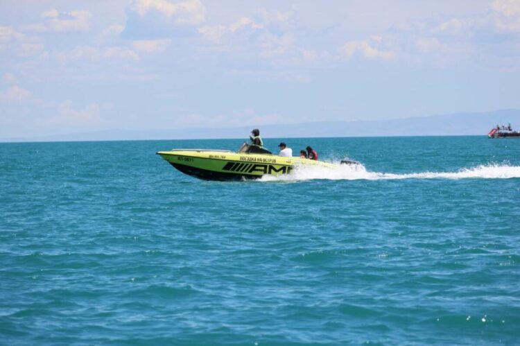 К озеру Алаколь запускают новый автобусный маршрут