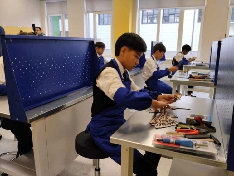 Министр просвещения РК посетил приграничный Панфиловский район