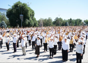 Жетысусцы установили рекорд Казахстана ко Дню домбры