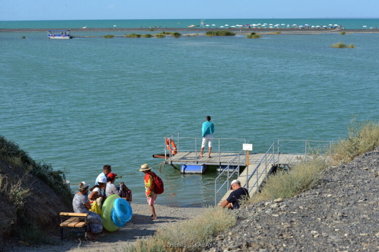 Глава государства потребовал улучшить инфраструктуру турзоны озера Алаколь