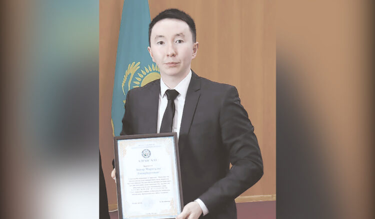 Ануар Танирбергенов: Работа в госслужбе – это не просто должность, а дело чести