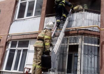 Спасатели Талдыкоргана помогли предотвратить трагедию