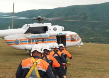 Спасатели Жетісу отработали десантирование с вертолёта