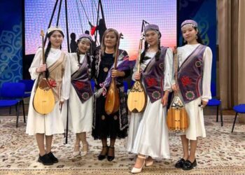 Национальный день домбры — пусть звучит музыка Степи