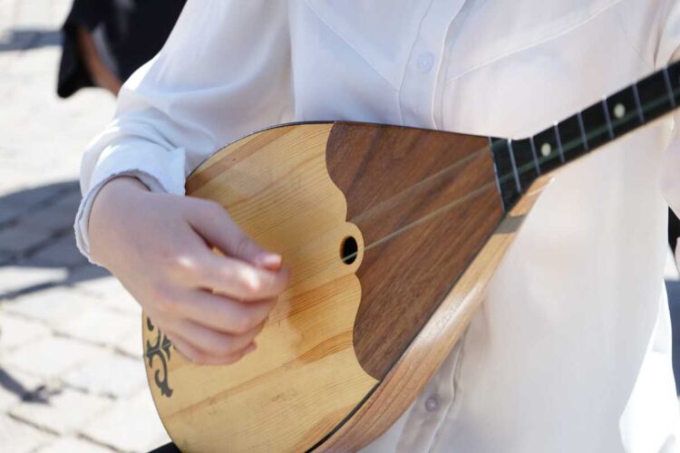 Президент поздравил казахстанцев с Национальным днем домбры