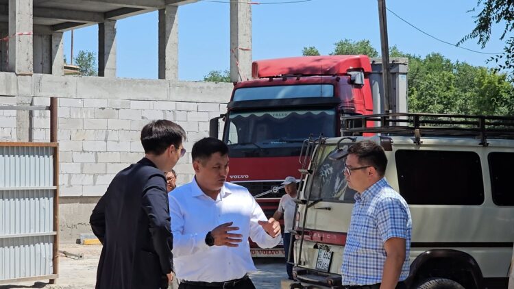 Мажилисмен оценил ход соцпроектов и решение проблем в Каратальском районе