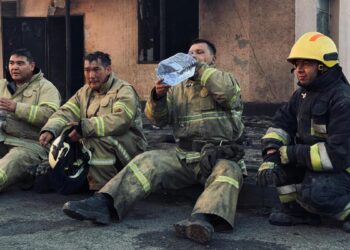 Пожарные боролись с огнем на полигоне близ Талдыкоргана