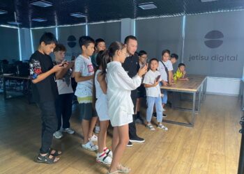 Талдыкорганские школьники бесплатно учатся создавать сайты