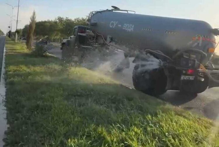 В Талдыкоргане борются с жарой и готовятся к осенним дождям