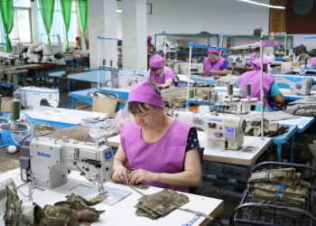 Талдыкорганская швейная фабрика «Ажар» растит мастеров