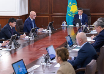 Олжас Бектенов провел совещание о ходе исполнения поручений Президента по повышению качества автодорог