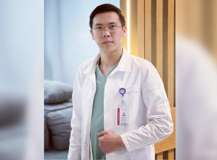 Династия врачей из Жаркента: Якуб Хахазов продолжает семейные традиции