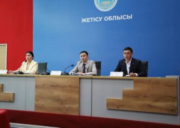 Как встречают 30-летие Конституции в Талдыкоргане