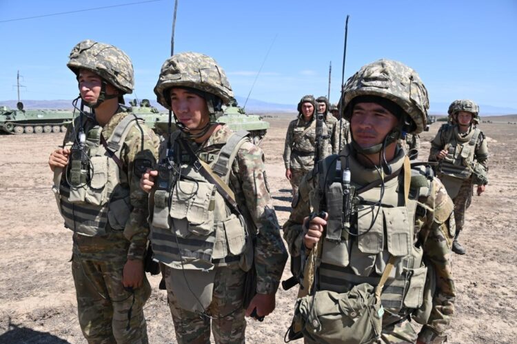 Военнослужащие оттачивали мастерство на полигоне близ Сарыозека