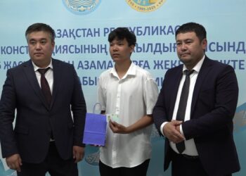 30 юным талдыкорганцам вручили удостоверения личности