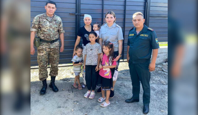 Акцию «Дорога в школу» поддержали гвардейцы в Талдыкоргане