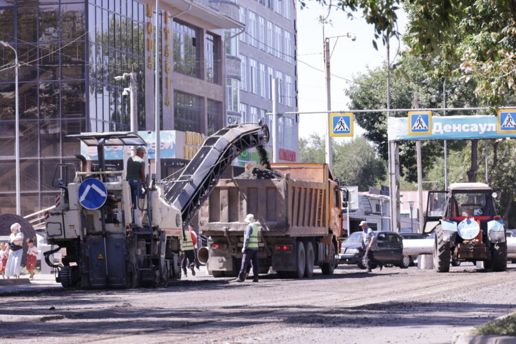 Как обновляют улицы Талдыкоргана