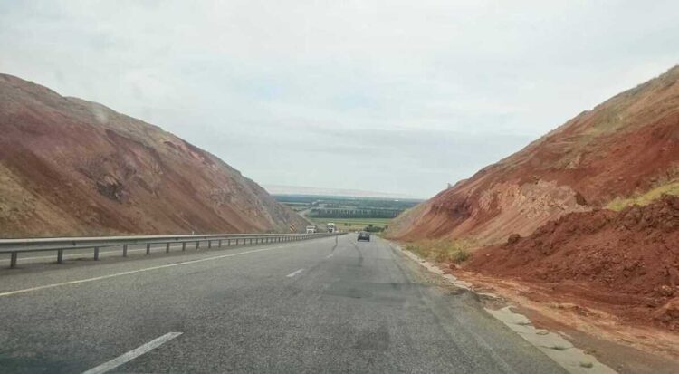 Осыпь на 232–234 км трассы «Алматы – Оскемен»: принимаются меры безопасности