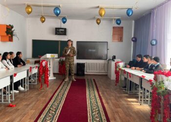 Школьникам Алакольского района рассказали о службе в КНБ
