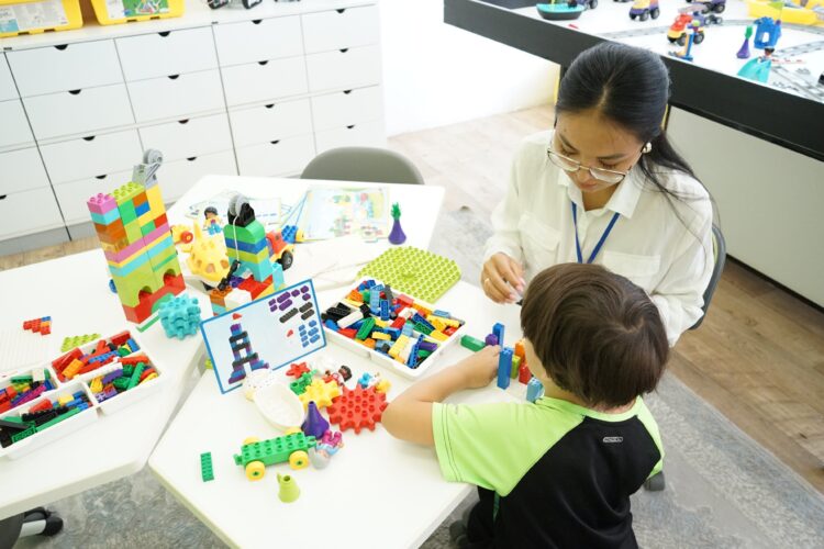 В Казахстане готовят закон о комплексной поддержке детей с особыми потребностями