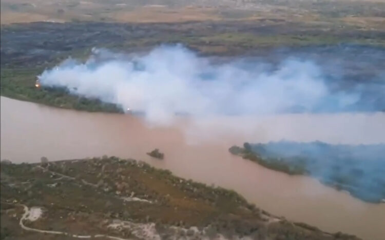 Авиация МЧС РК ликвидировала природный пожар в нацпарке «Алтын-Емел»