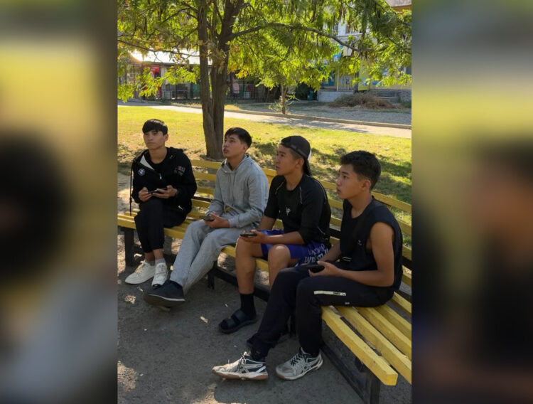 «Знание языков объединяет»: Талдыкорганцы о своем отношении к языкам