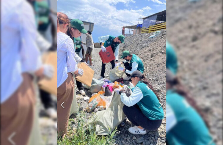 Очередную экоакцию инициировали на побережье Алаколя