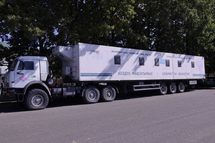 Эффективность передвижного медкомплекса показали в Коксуском районе