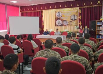 Диалог о цифровизации и рабочих профессиях состоялся с молодёжью Жетісу