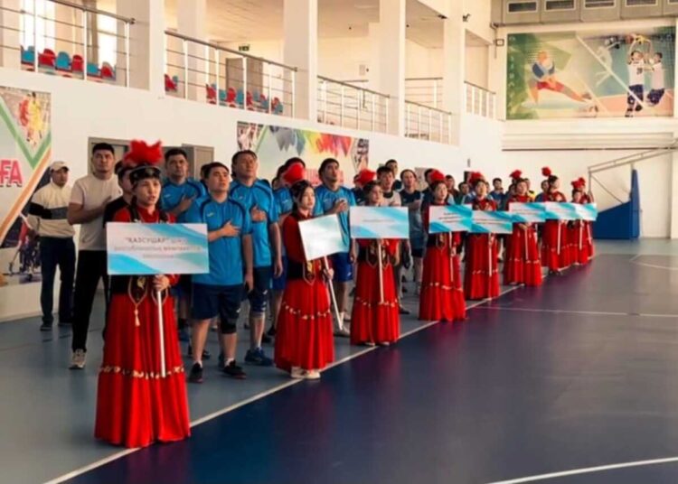 Турнир по мини-футболу прошел в Аксуском районе