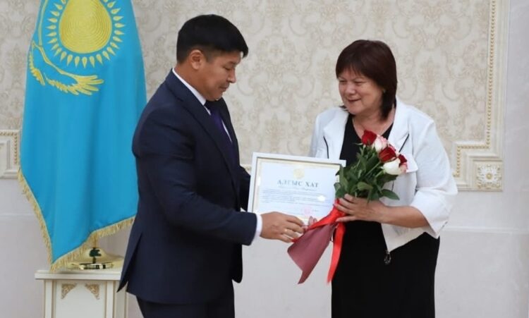 Глава Талдыкоргана выразил признательность активистам и меценатам