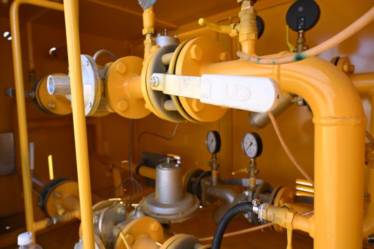 Природный газ запущен в трёх селах Ескельдинского района