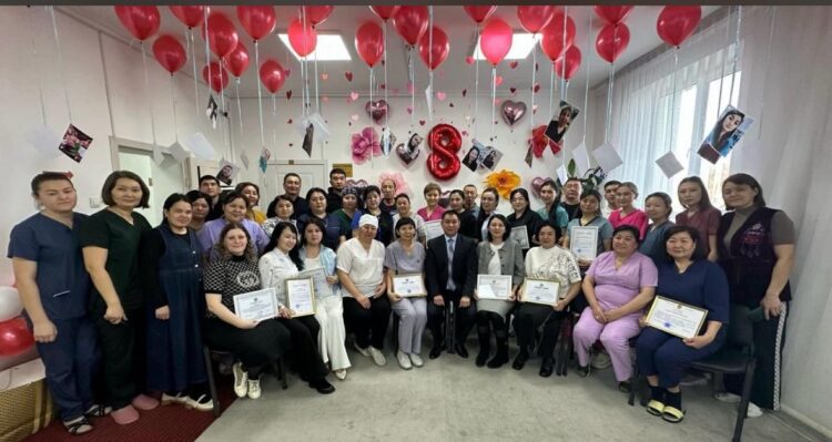 Ұстаздар күнімен, құрметті «Жансая» орталығының ұжымы!