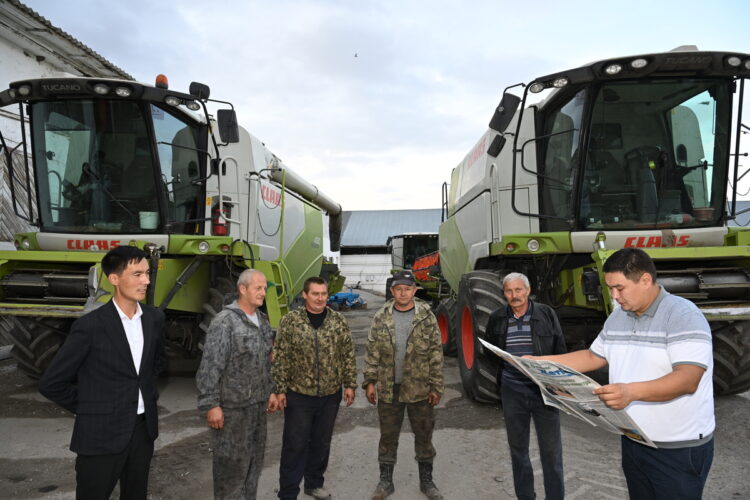 Планомерно идет уборка урожая в Сарканском районе