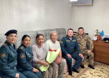 Национальная гвардия вручила подарки ветеранам и родителям военнослужащих