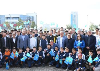 Звезды казахстанского спорта встретились с молодежью в Жетiсу