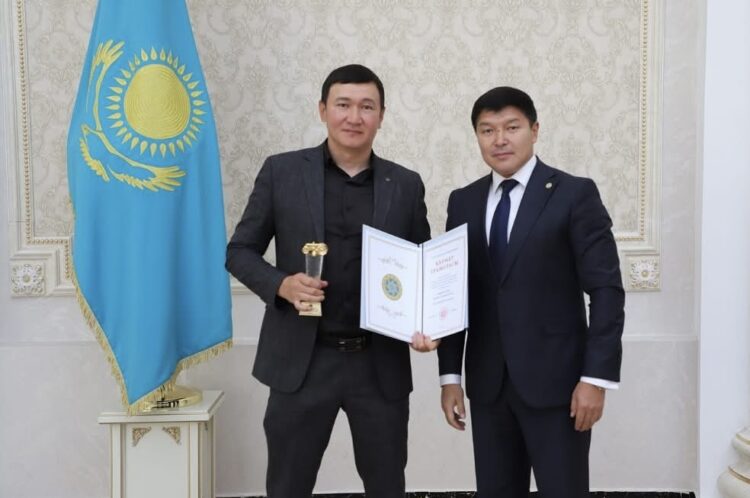 В Талдыкоргане чествовали работников автодорожной отрасли