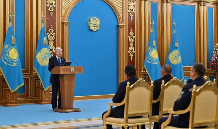 Президент поздравил спасателей Казахстана с профессиональным праздником