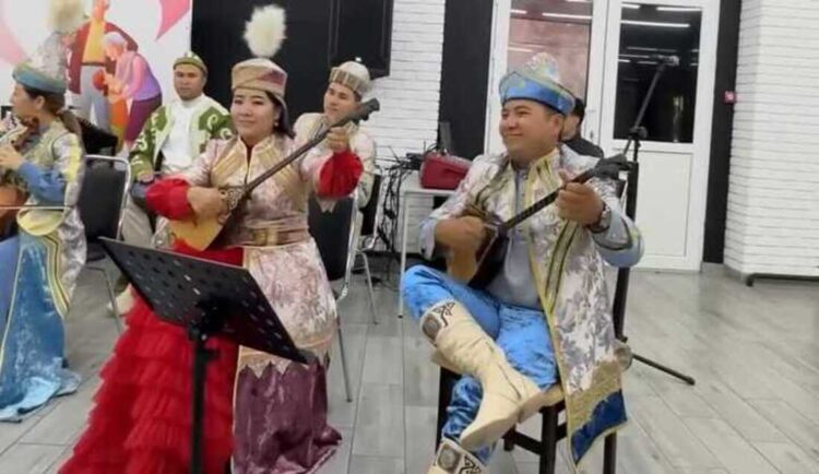 Концерт в честь старшего поколения организовали в Талдыкоргане