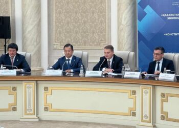 Круглый стол, посвященный 30-летию Конституции, провели в Талдыкоргане