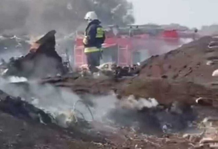 Пожарные потушили огонь на мусорном полигоне близ села Бескайнар