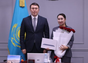 Сельского библиотекаря из Жетiсу признали лучшим в Казахстане