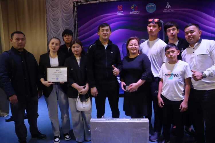 Как менторы помогают жетысуским школьникам