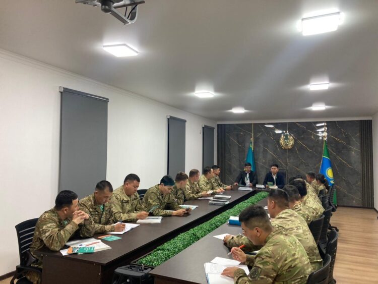 Жетысуским пограничникам рассказали о возможностях ипотечного кредитования