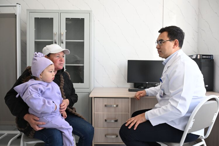 Объекты здравоохранения обновляют в Коксуском районе