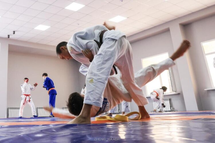 За три года свыше 30 спортобъектов построили в Жетісу