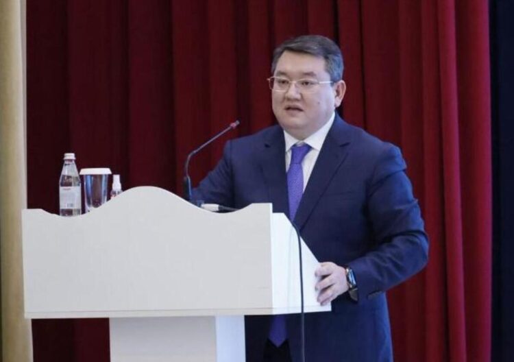 Советник Президента РК Малик Отарбаев встретился с сельчанами в Кербулакском районе