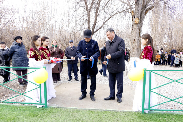 В Ескельдинском районе открыли детскую площадку и парк «Жеңіс»