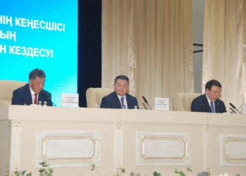 Советник Президента Малик Отарбаев встретился с жителями Ескельдинского района