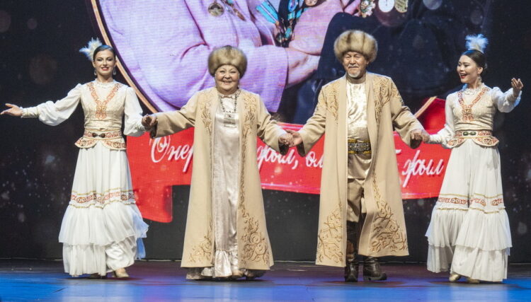 Чествование супружеской пары — звезд театра и кино прошло в Талдыкоргане